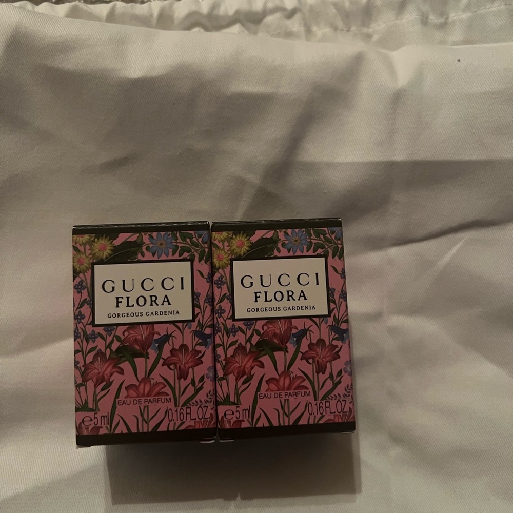 Gucci Flora Gorgeous Gardenia Eau de Parfum - Pink and Purple